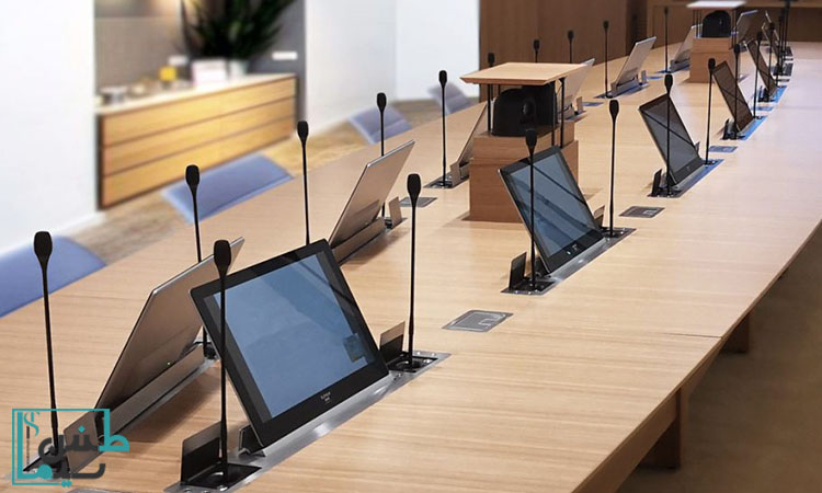 بررسی جدیدترین فناوری‌ها در مانیتور و میکروفن کنفرانس